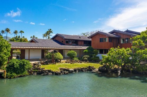 6015 Kalanianaole Hwy, Honolulu, HI 96821-2311