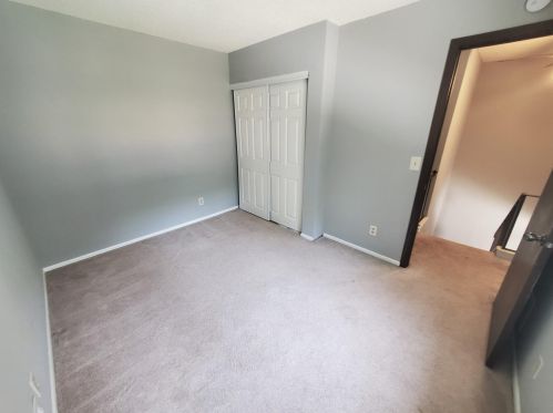 1054 Carmel Ct, Saint Paul MN  55126-5877 exterior