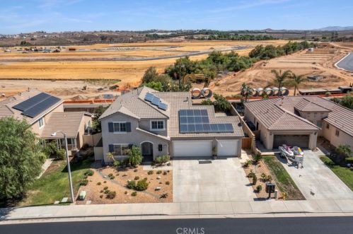 17876 Robusta Dr, Riverside CA  92503-7072 exterior