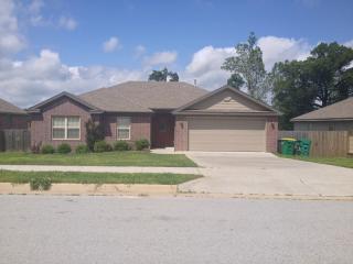 3414 Oglethorpe St, Springdale, AR 72764-7970