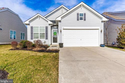 15 Hylton Rd, Auburn, NJ 08085-2592