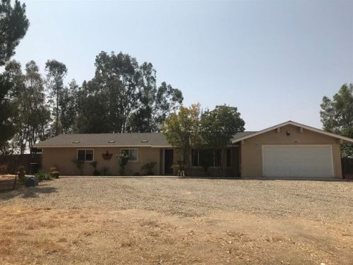 35640 John Albert Dr, Madera, CA 93636-7923