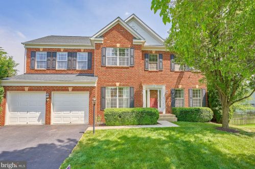 8577 Daltons Grove Way, Bristow, VA 20136-1171
