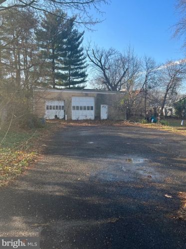 210 White Horse Pike, Camden NJ  08106-1307 exterior