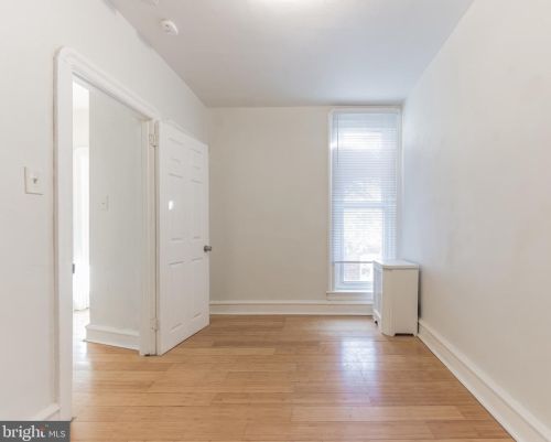 5607 American St, Philadelphia PA  19120-2325 exterior