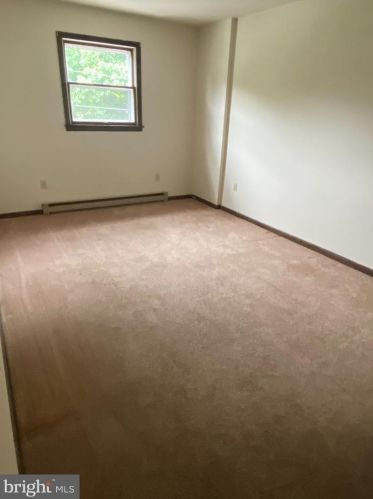 216 Marion Ave, Carlisle, PA 17013-1138