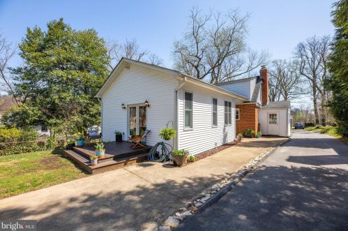 2009 Grace Church Rd, Silver Spring MD 20910-2116 exterior