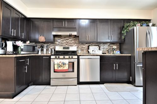 7769 Nordica Ave, Niles IL  60714-3311 exterior