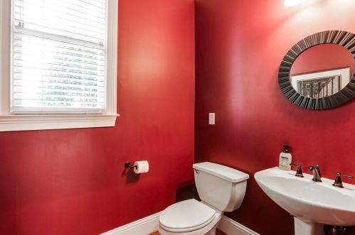 2556 Brookline Cir, Atlanta GA  30319-3693 exterior