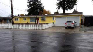 6 Sunnyhills Dr, Watsonville, CA 95076-2512