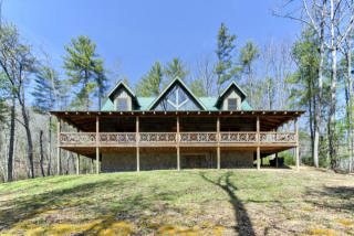 2865 Overlook View Rd, Walland, TN 37886-3161
