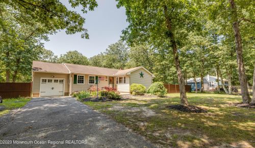 1202 Toms River Rd, Jackson Twp, NJ 08527-5205