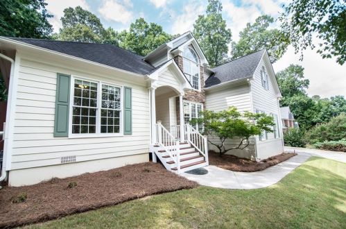 417 Lovinggood Landing Dr, Holly Springs, GA 30189-7409