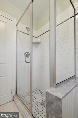 28 Gravers Ln, Philadelphia PA 19118-4132 exterior