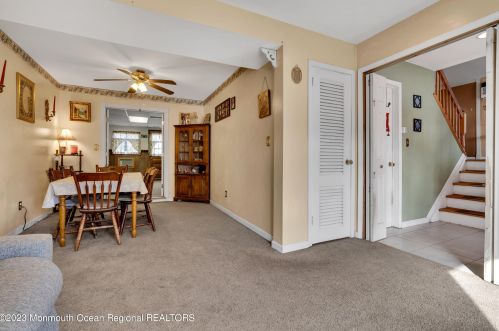 14 Walter Dr, Hazlet, NJ 07730-2649
