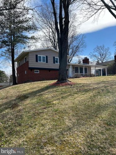 9909 Dellwood Ave, Columbia MD  21046-1024 exterior