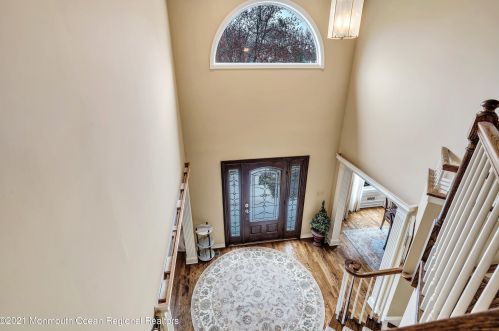 53 Jamestown Rd, Tinton Falls NJ  07724-2435 exterior