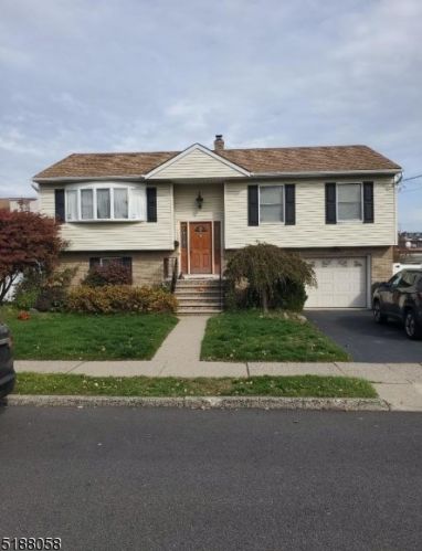 18 Rosengren Ave, Paterson NJ  07512-2033 exterior