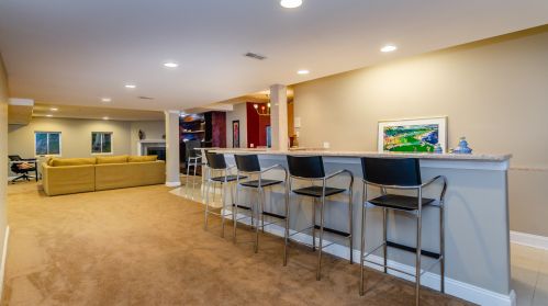 6919 Fieldstone Dr, Willowbrook IL  60527-5295 exterior