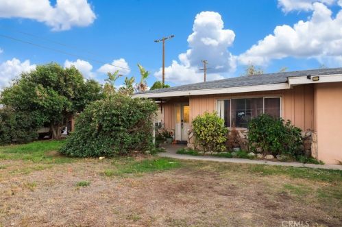 395 Easton St, Rialto, CA 92376-2809