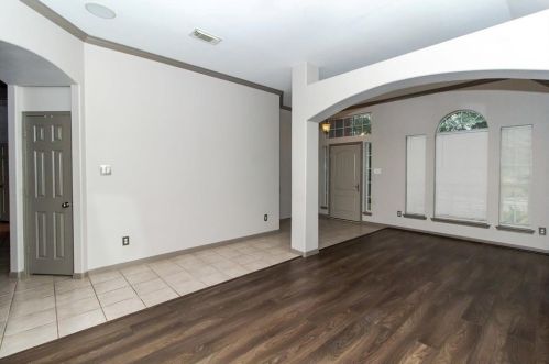 18431 Memorial Mist Ln, Tomball, TX 77375-8742