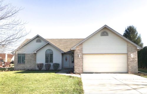 536 Willow Rd, Manteno, IL 60950-1710