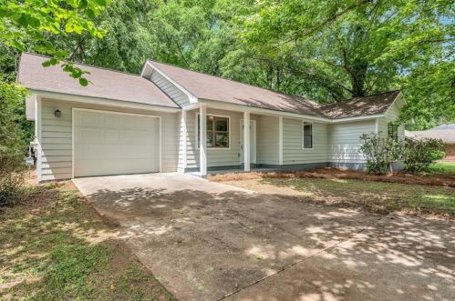 109 Clifford Ct, Stockbridge GA  30281-3007 exterior
