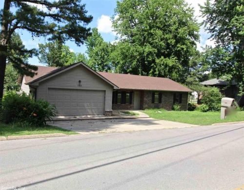1303 Wirt St, Paragould, AR 72450-4813