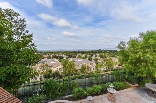 105 Bottlebrush, Irvine CA  92603-0688 exterior