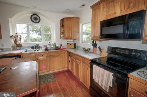 4907 Mariners Dr, Shady Side MD 20764-9752 exterior