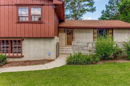 5870 Feldwood Rd, Atlanta GA  30349-2869 exterior