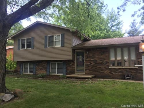 13 Holiday Ln, Riverton, IL 62561-9619