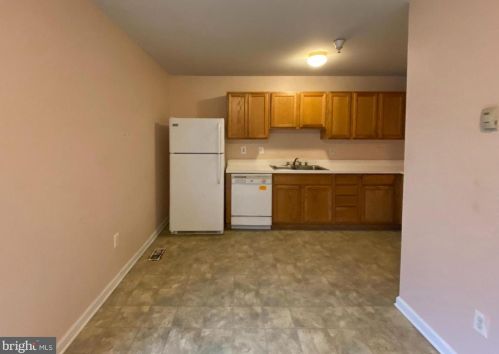 271 Center Deen Ave, Aberdeen MD  21001-2040 exterior