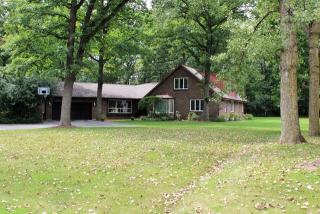1826 Clendenin Ln, Bannockburn, IL 60015-1724