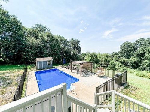 43 Upper Downs Dr, Killingly CT  06239-3220 exterior
