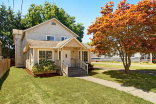 8523 119th St, Seattle, WA 98178-4038