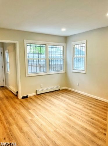 8 York St, Paterson NJ  07524-1917 exterior