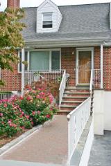 21 Lyon Ave, Greenwich CT  06830-6206 exterior
