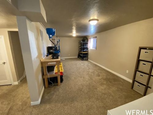 2521 3950, Vernal UT  84078-9215 exterior