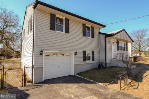 629 Andrea Rd, Runnemede, NJ 08078-1213