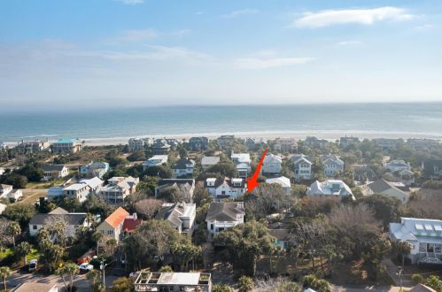 108 Carolina Blvd, Isle Of Palms SC  29451-2107 exterior