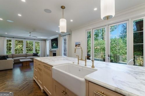 3180 Arden Rd, Atlanta GA  30305-1912 exterior