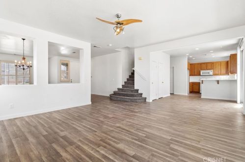 44015 Moccasin Pl, Lancaster CA  93536-6857 exterior