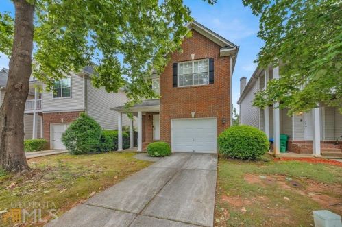 712 Shadow Lake Dr, Lithonia, GA 30058-6204