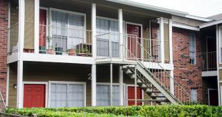1809 Rundberg Ln, Austin TX  78758-6196 exterior