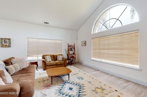 2418 Sandpiper Dr, Santa Maria CA  93455-1521 exterior