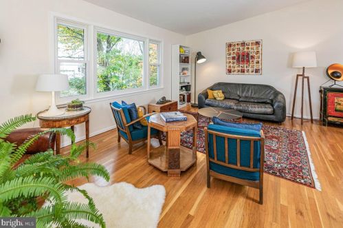 15 Robert Rd, Princeton NJ  08540-5332 exterior