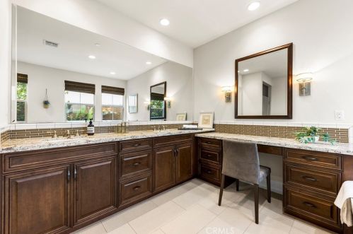 248 Desert Bloom, Irvine CA  92618-8872 exterior