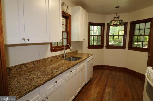 1601 Dale Dr, Silver Spring MD  20910-1505 exterior