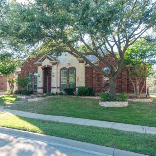 5013 Grace Dr, Garland TX  75043-1755 exterior